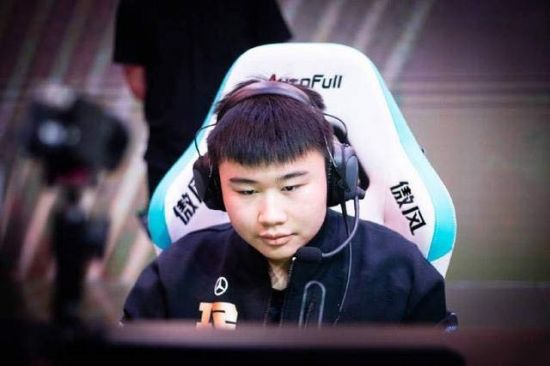 英雄联盟门票抢购瞬间售罄引发热议